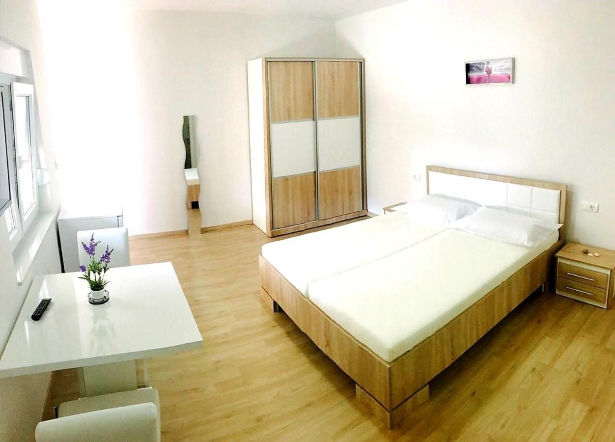 Apartmani Maki オミシュ エクステリア 写真