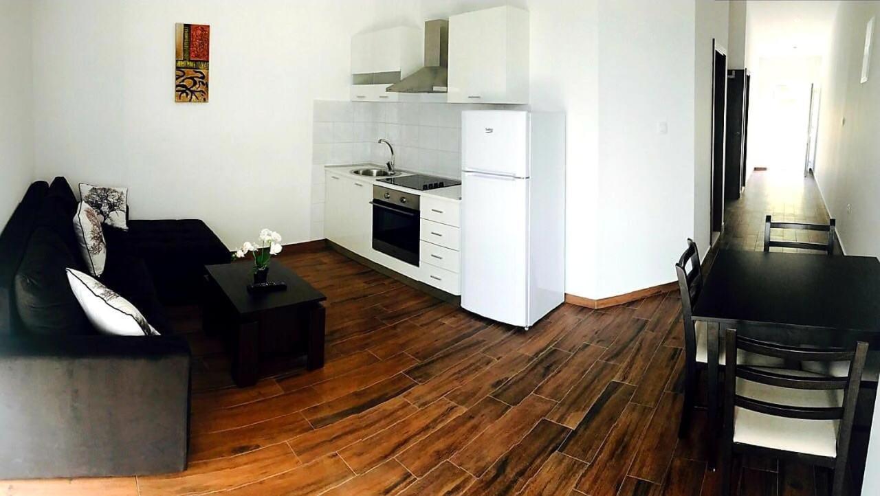 Apartmani Maki オミシュ エクステリア 写真