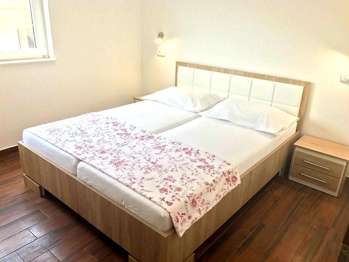 Apartmani Maki オミシュ エクステリア 写真